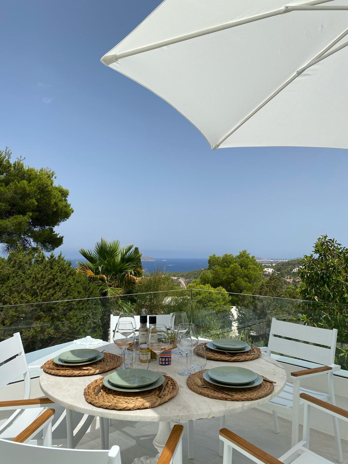 Casa de tres Plantas  espectacular en alquiler por meses , sant josep-Cala Vadella