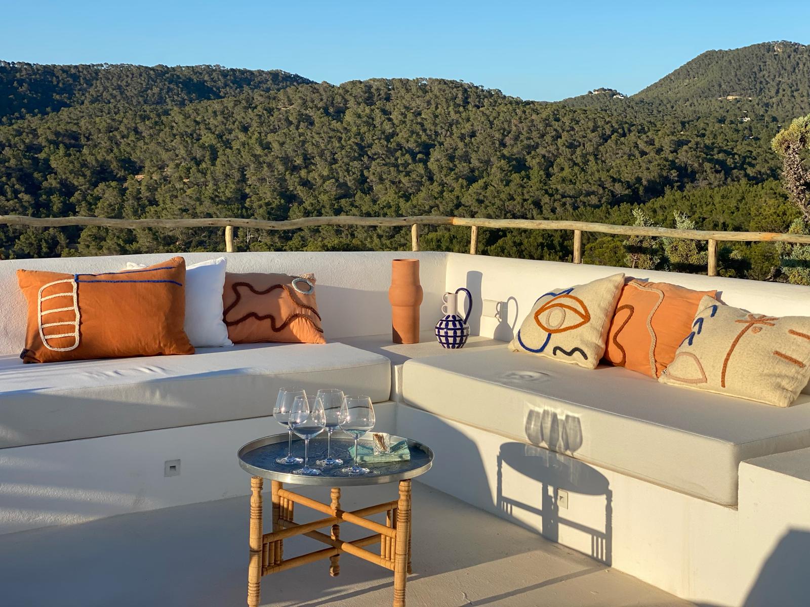 Casa de tres Plantas  espectacular en alquiler por meses , sant josep-Cala Vadella