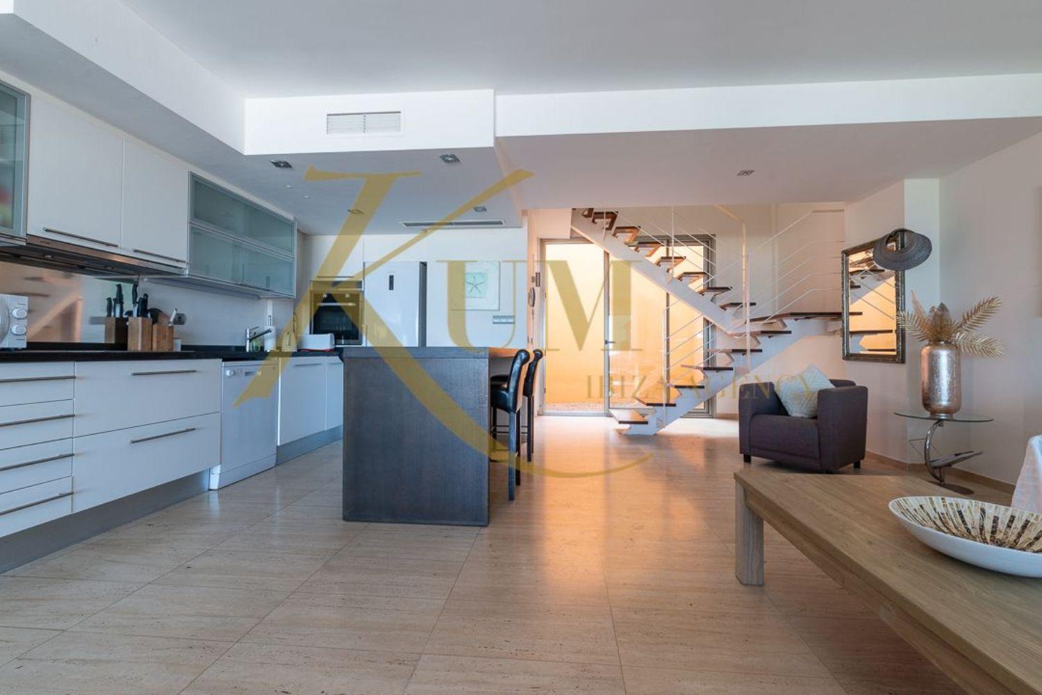 Beautiful duplex in a private urbanization with swimming pool and views of Es Vedrá.