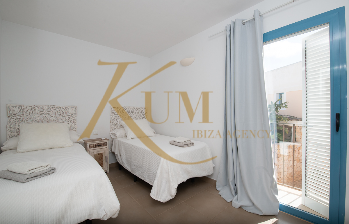 Encantadora Casa Adosada con Vistas al Mar | Alquiler Invierno Ibiza