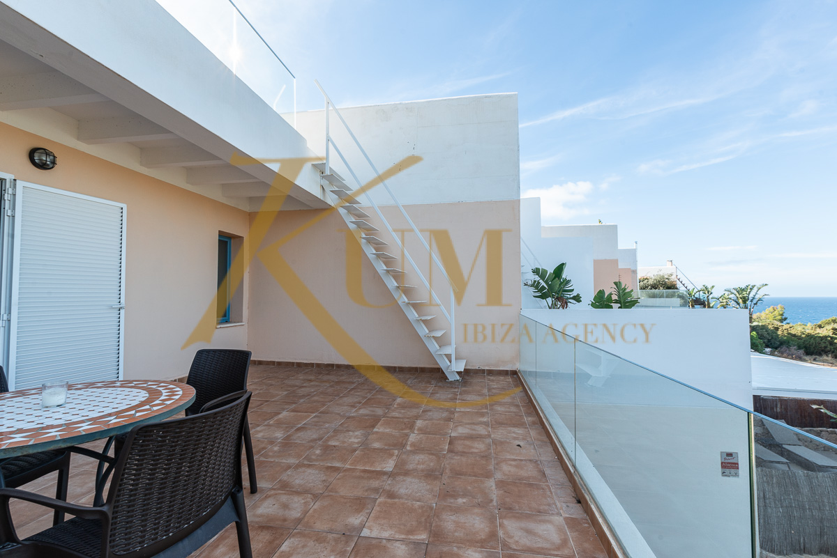 Encantadora Casa Adosada con Vistas al Mar | Alquiler Invierno Ibiza
