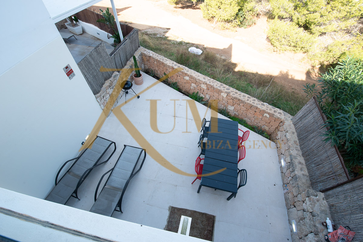 Encantadora Casa Adosada con Vistas al Mar | Alquiler Invierno Ibiza