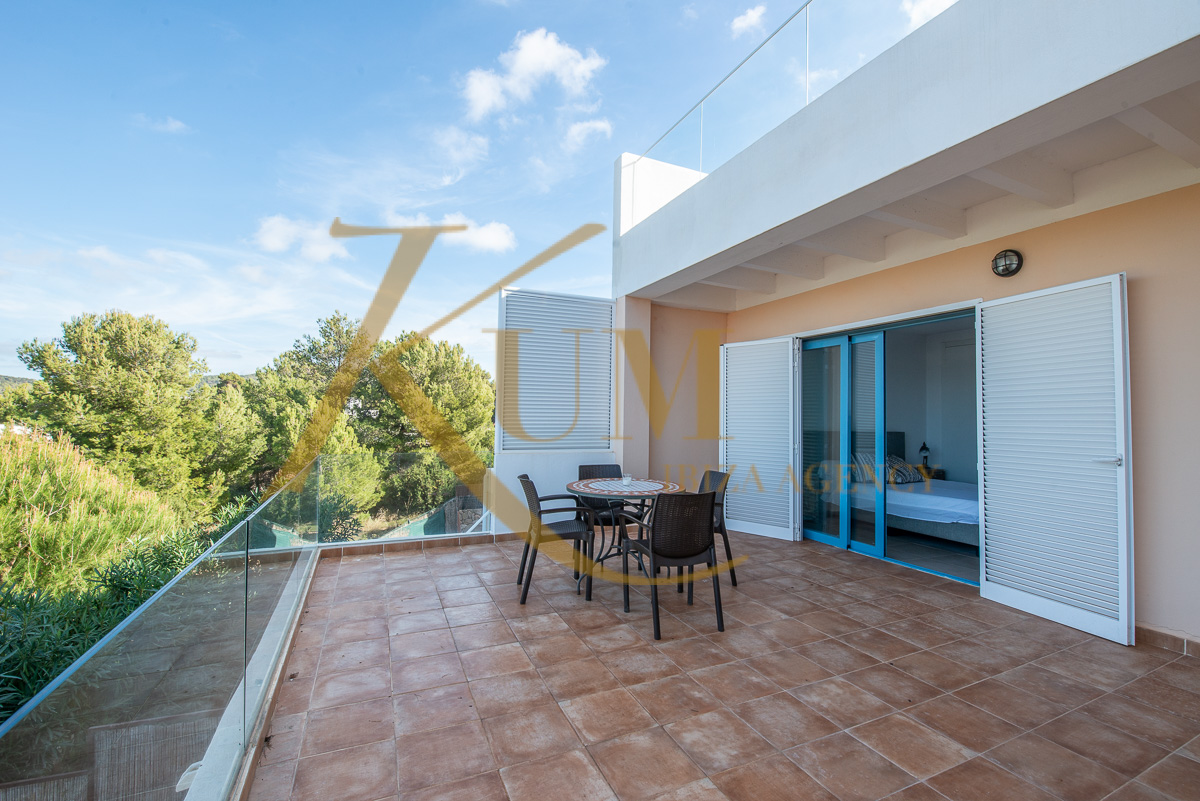 Encantadora Casa Adosada con Vistas al Mar | Alquiler Invierno Ibiza