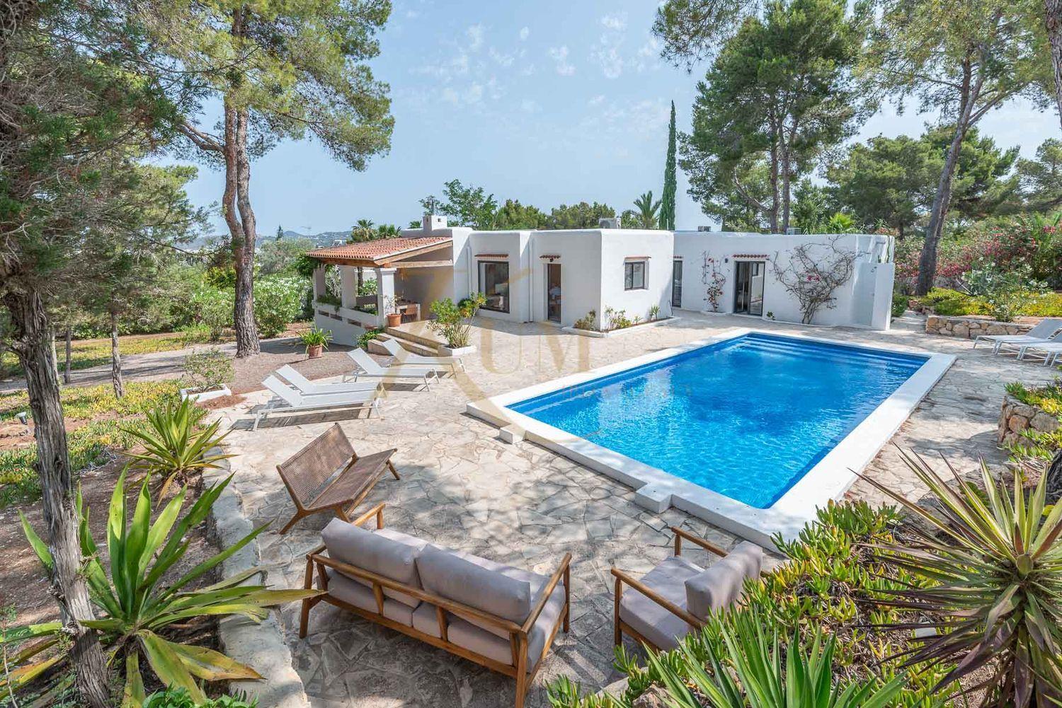 Lloguer Casa Ibicenca amb Piscina Privada | Sant Antoni, Eivissa