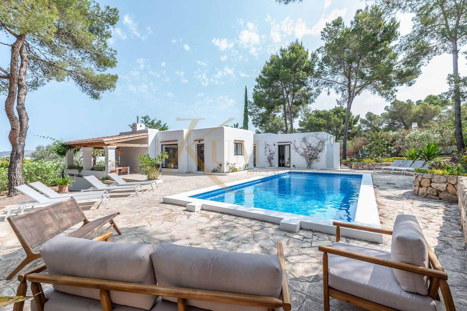Lloguer Casa Ibicenca amb Piscina Privada | Sant Antoni, Eivissa