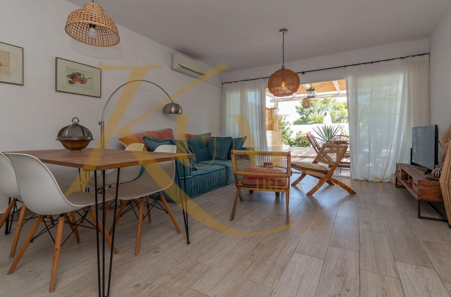 Apartment available from October to May.