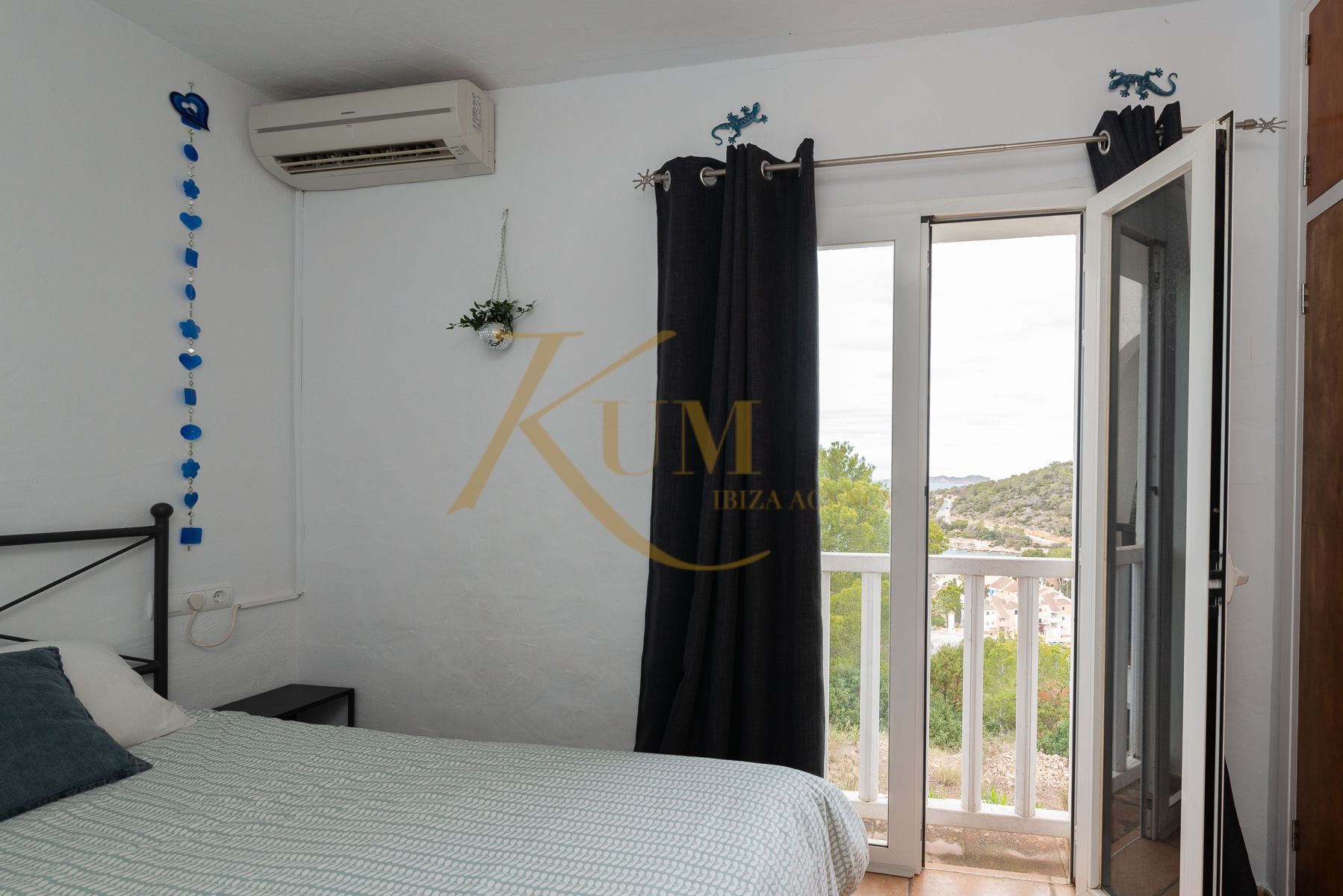 Apartment for rent minutes from La Cala.